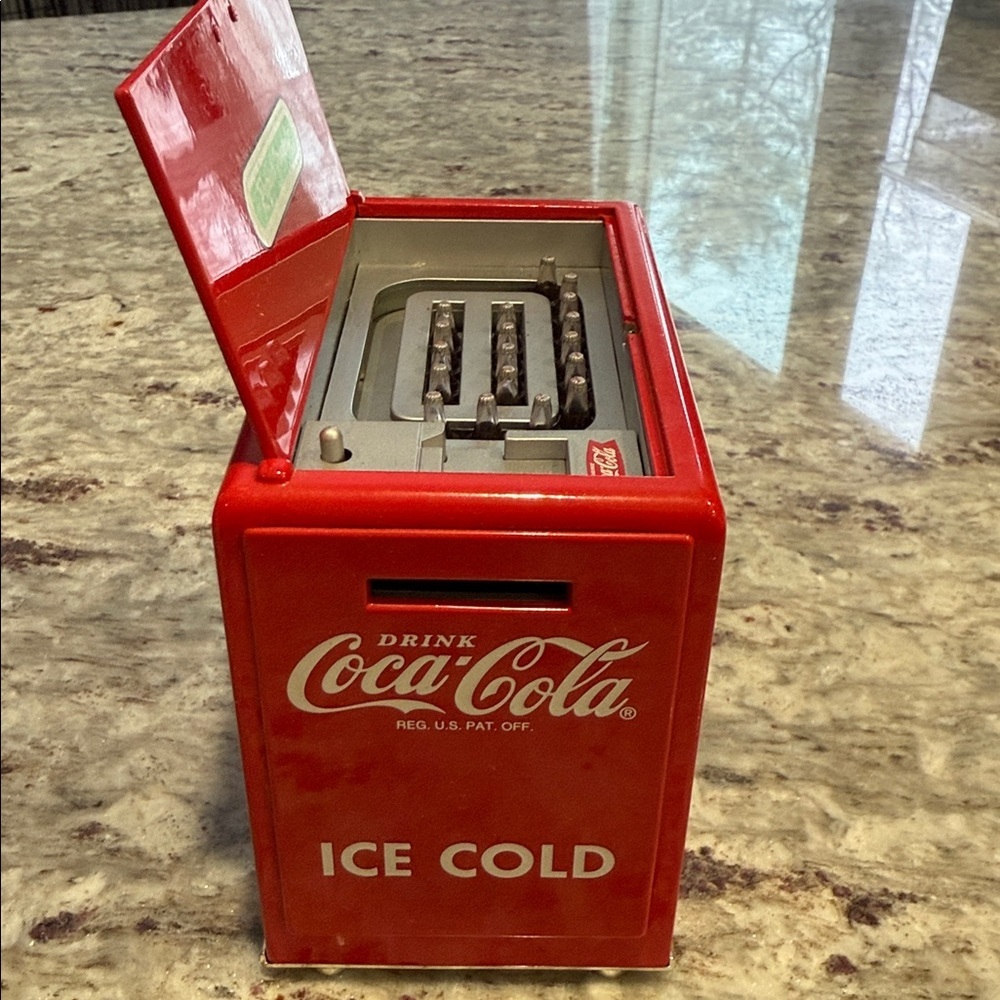 Vintage 1997 Coca-Cola Cooler Coin Bank Music Box - Picture 5 of 9